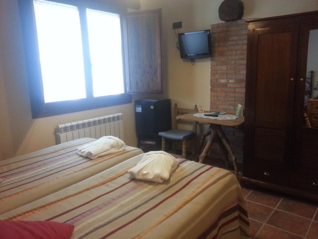 Hotel Rural El Horno De Aliaga Quarto foto