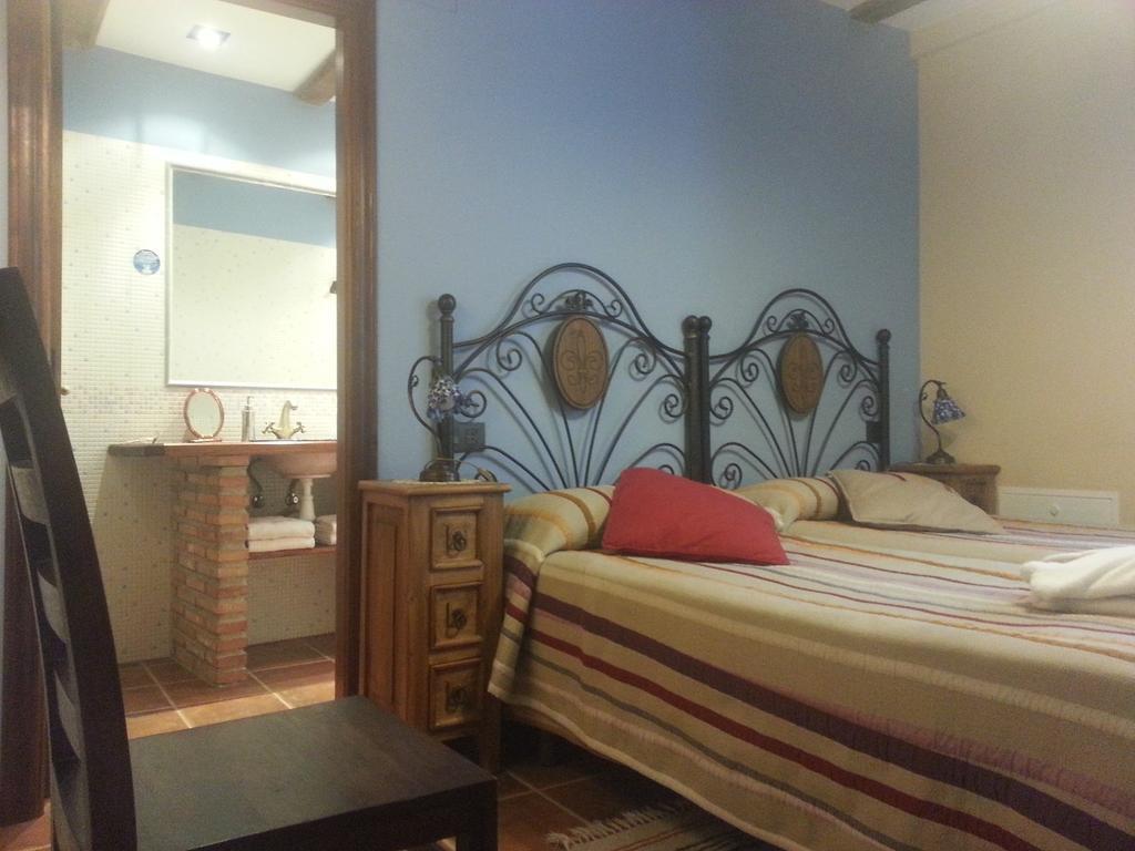 Hotel Rural El Horno De Aliaga Quarto foto